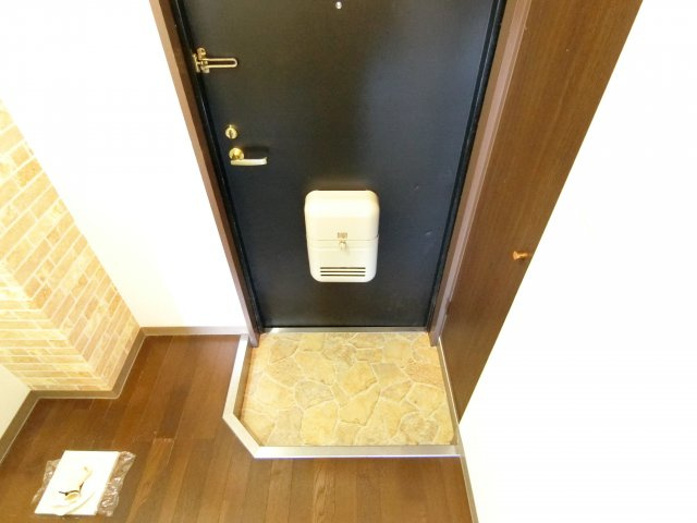 エイト富田林の玄関