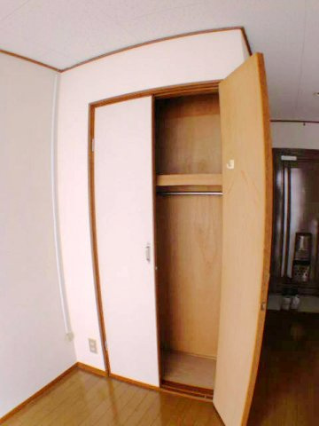 小若江ドミトリーの収納