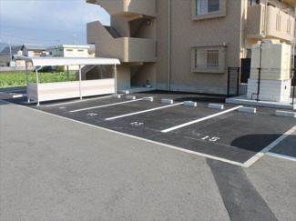 【駐車場】