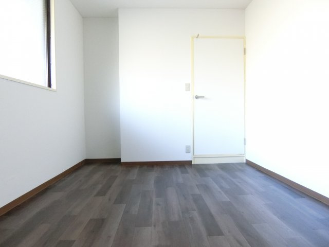 メゾンベルエールの洋室