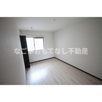 【内装】 | ファミーユ(Famille)