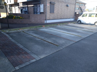【駐車場】
