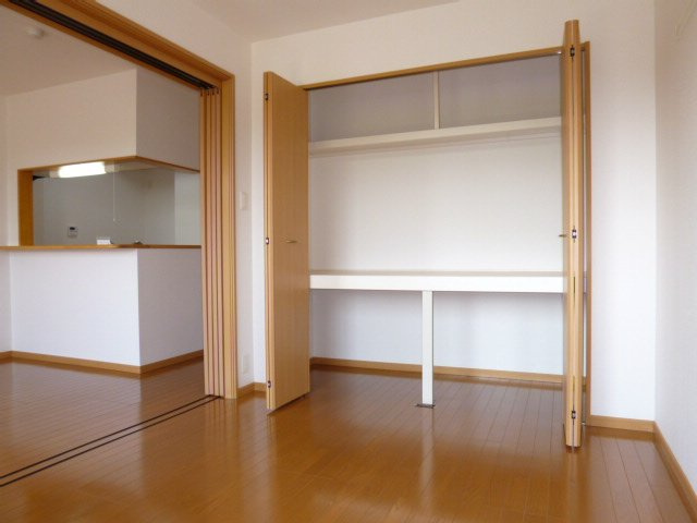 エスタシオンの子供部屋|洋室