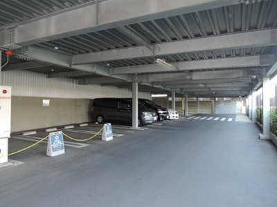 【駐車場】 | ブリリアイースクエア | 自走式駐車場です。