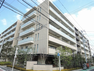 【外観】 | 総戸数１２９戸、２０１０年１０月築、管理人は日勤勤務につき管理体制良好です♪