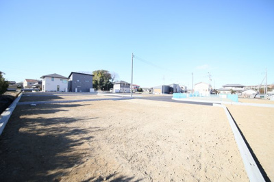 【前面道路含む現地写真】 | 外野土地 6区画 | 東側より本物件撮影