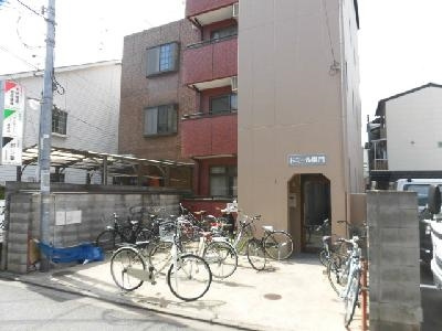 ドミール黒門のエントランス