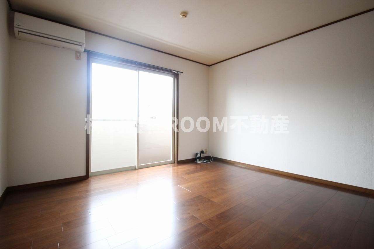 Grace（旧コーポサウス）の居間・リビング