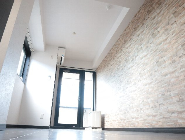 【居間・リビング】 | ＮＹスクエア船橋 | 1人暮らしが楽しくなるお部屋です