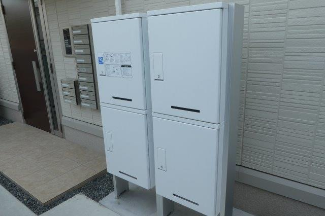 倉敷市日ノ出町１丁目のアパートのその他共用部分|宅配ボックス完備。