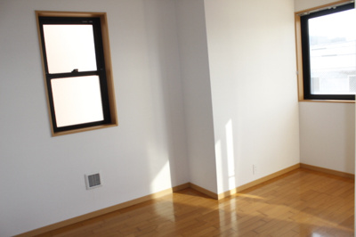 【洋室】 | イシドウビル