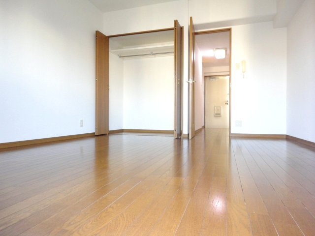 GARDENーONE（ガーデンワン）【キャッシュバック対象物件】の居間・リビング