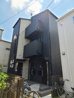 【外観】 | ツートンカラーの重厚感ある外観！