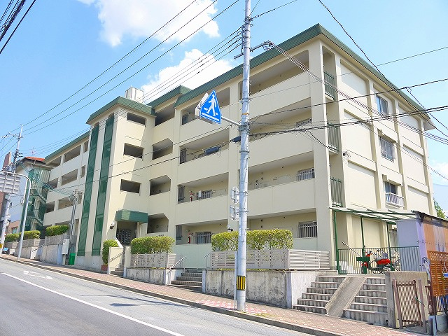 メゾン学園前（学園大和町）の外観|建物外観を気になさる方へ、見た目の良い物件です