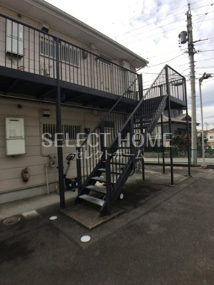 【エントランス】 | サンフォレスト渡辺Ａ | 落ち着いたエントランスです