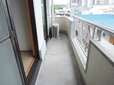【バルコニー】 | レジデントヒラノ