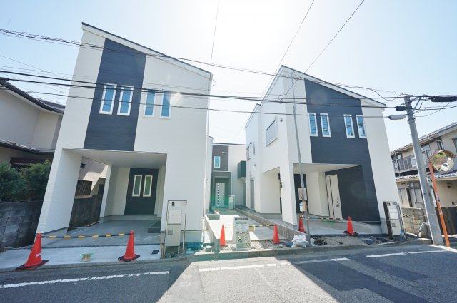 上星川駅徒歩１５分、高台の閑静な住宅街。全棟LDK１６帖以上♪保土ヶ谷区川島町　全３棟新築戸建ての外観