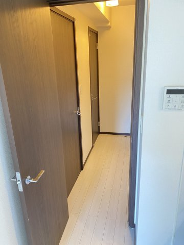 a.Tarpoの内装
