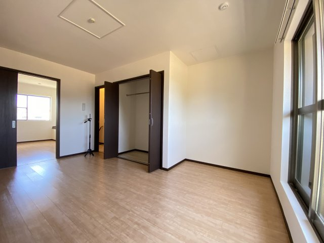 a.Tarpoの子供部屋