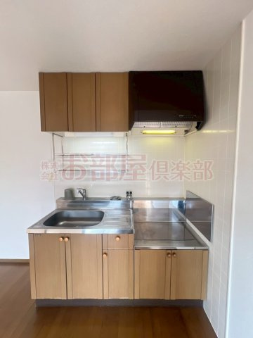 ハイカムール国分のキッチン|コンパクトなキッチンで掃除もラクラク