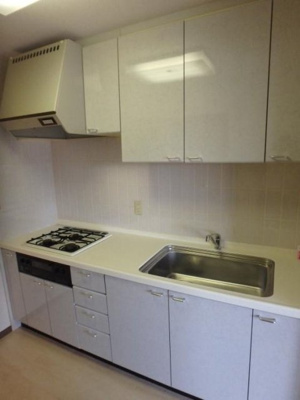 【キッチン】 | 目黒青葉台グランドハイツ | システムキッチン(3口ガスコンロ・グリル付)