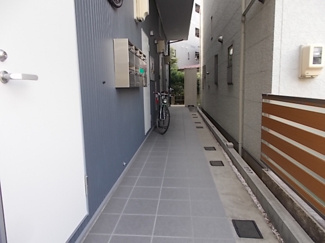 【エントランス】