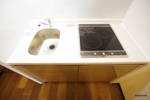 ブリリアントジュネス本町 仲介手数料無料のキッチン