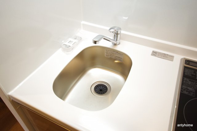 ブリリアントジュネス本町 仲介手数料無料のキッチン