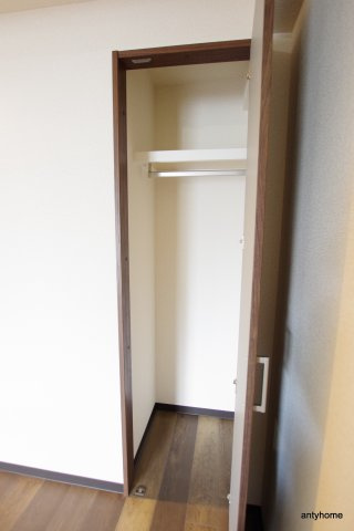 ブリリアントジュネス本町 仲介手数料無料の収納