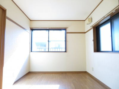 【洋室】 | カーサ・ヤマグチ | 2階南西洋室