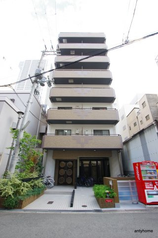 CALLING Osaka Hommachi　仲介手数料無料の外観
