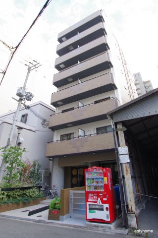 CALLING Osaka Hommachi　仲介手数料無料の外観