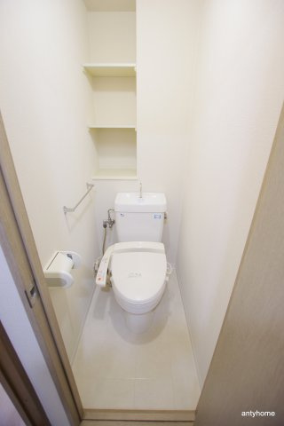 CALLING Osaka Hommachi　仲介手数料無料のトイレ