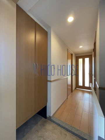 ルネス　ロワイヤルヒルズの玄関