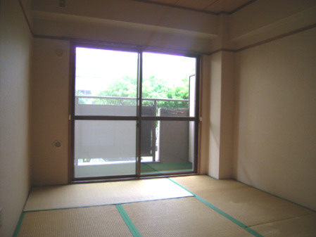 プローブ羽衣の内装|来客時にも便利な和室付き