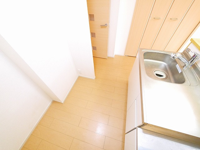 ジェルメ中山Ｂのキッチン|動きやすい幅のキッチンです