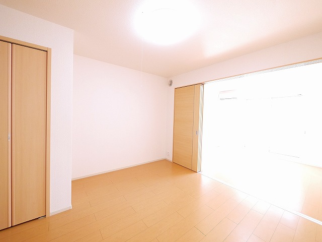 ジェルメ中山Ｂの居間・リビング|ゆったり過ごせる居間です