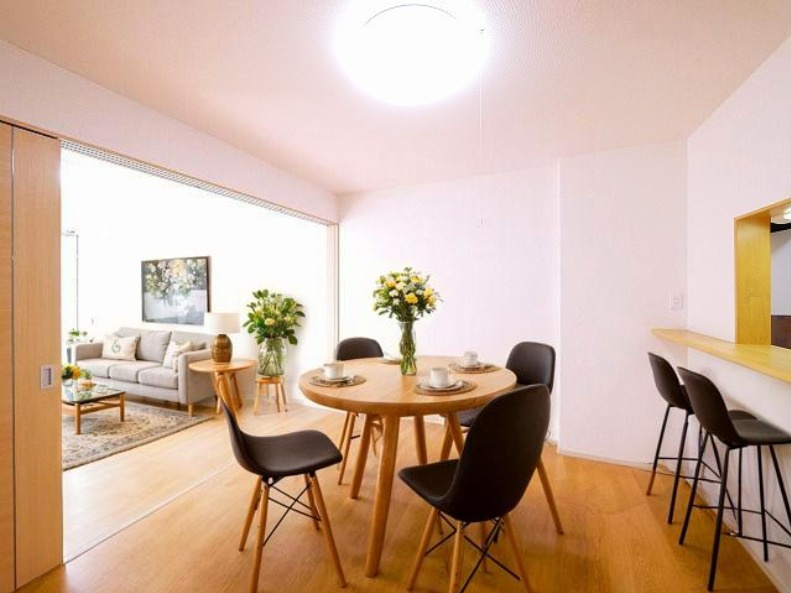 ジェルメ中山Ｂの居間・リビング|CGで家具等を配置したもので家具等は含まれません