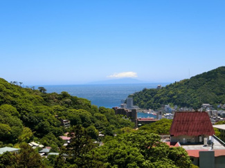 【展望】 | 屋上からの眺望　相模湾、海上花火大会、熱海市街を望みます。