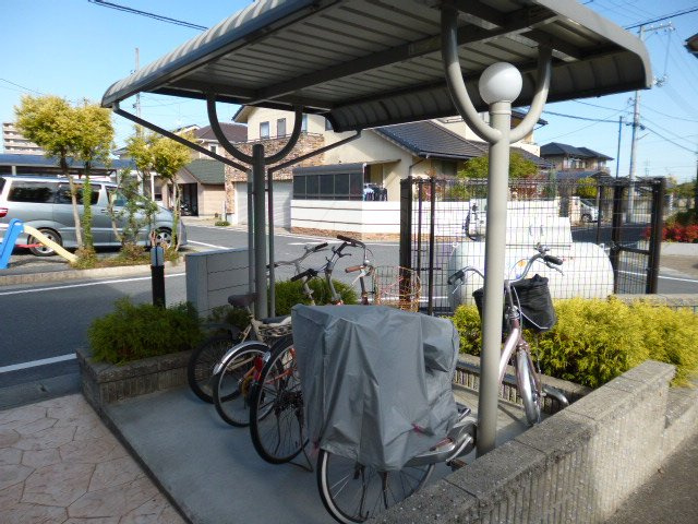 総社市駅南１丁目のアパートのその他共用部分|自転車置き場