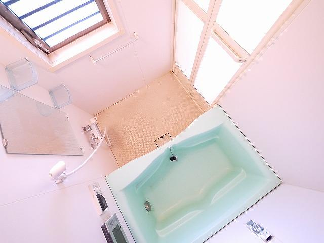 エクセレント天理の浴室|追い焚き機能付き