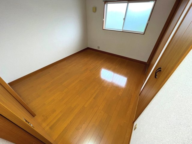 アヴァンティ Bの洋室