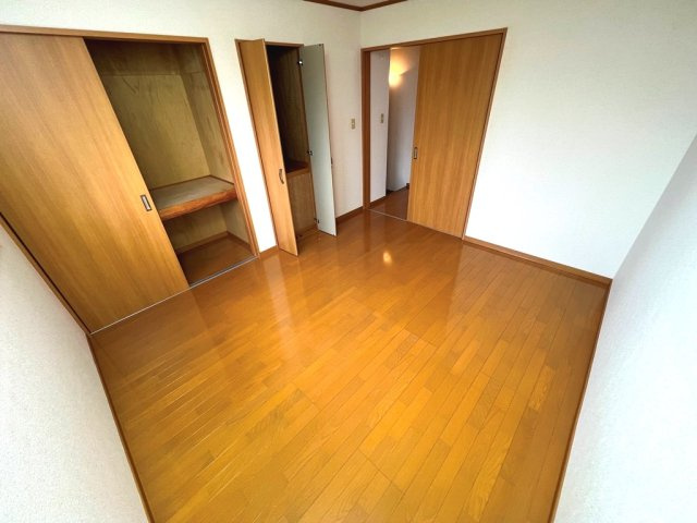 アヴァンティ Bの洋室