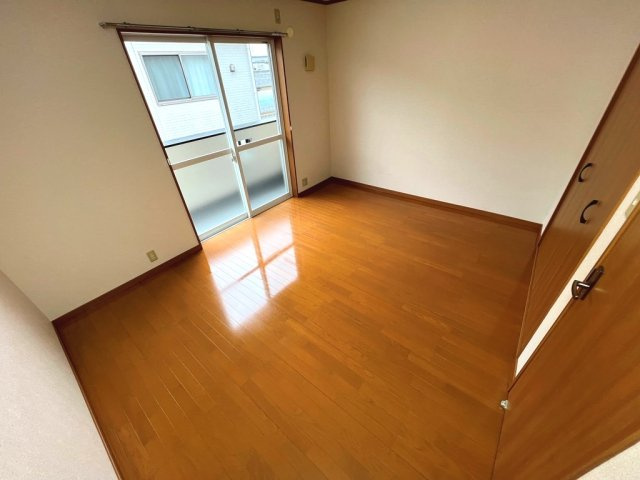 アヴァンティ Bの寝室