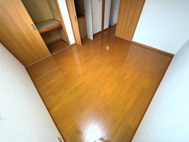 アヴァンティ Bの寝室