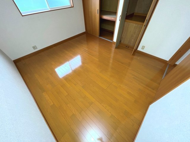 アヴァンティ Bの寝室