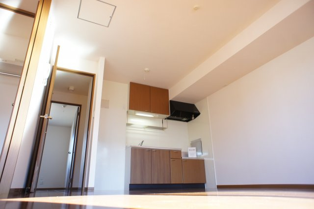 【洋室】 | サンコート３番館　 | 個人の部屋や寝室として使える洋室です