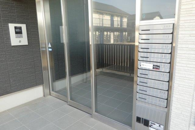 アン　フェ　ミュールのエントランス|オートロック