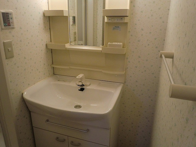 ナーシサスの独立洗面台