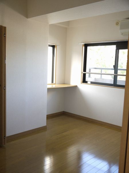 オー・エ・ヴァーレの内装|洋室